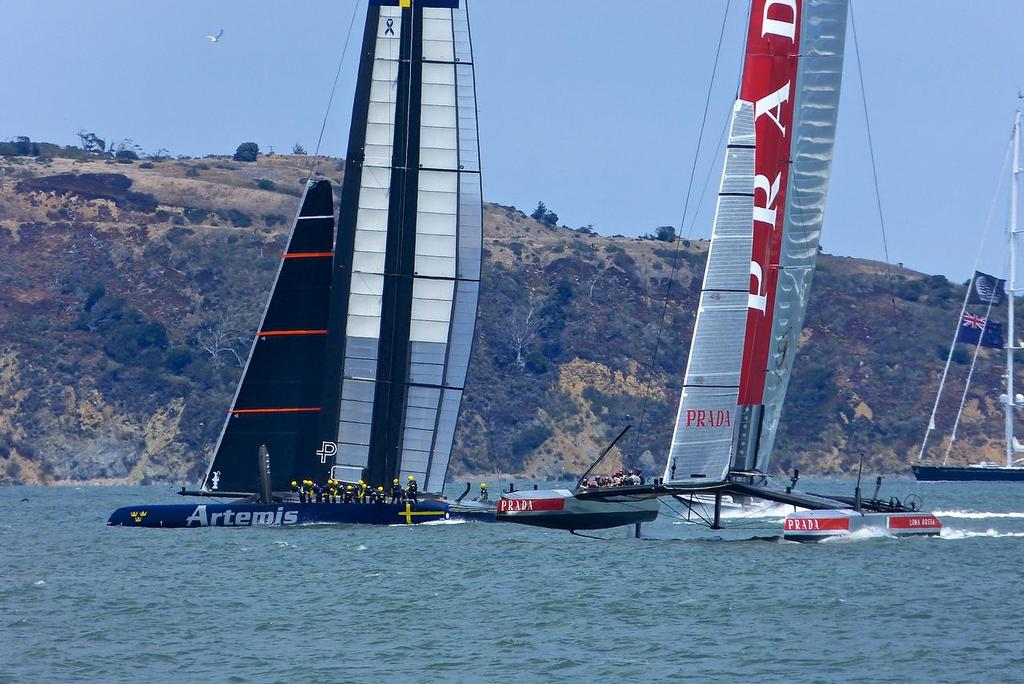 Artemis Racing gets an initial advantage in the pre-start before losing it to Luna Rossa, Semi-Final, Louis Vuitton Cup, San Francisco August 7, 2013 © John Navas 